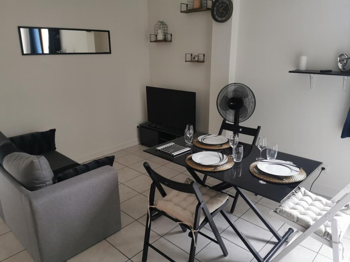 Charmant Appartement A 1 Minute Du Lac Анси Екстериор снимка